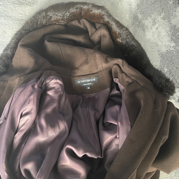 COPY - EUC Full Length Wool Coat w/Fur Trimmed Hood, Chocolate Brown, Size 12 - Picture 7 of 13